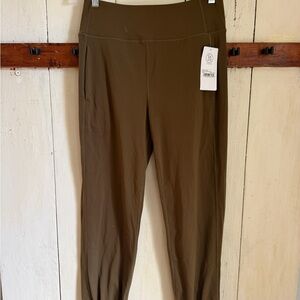 Sage collective joggers - Kalamata Olive
